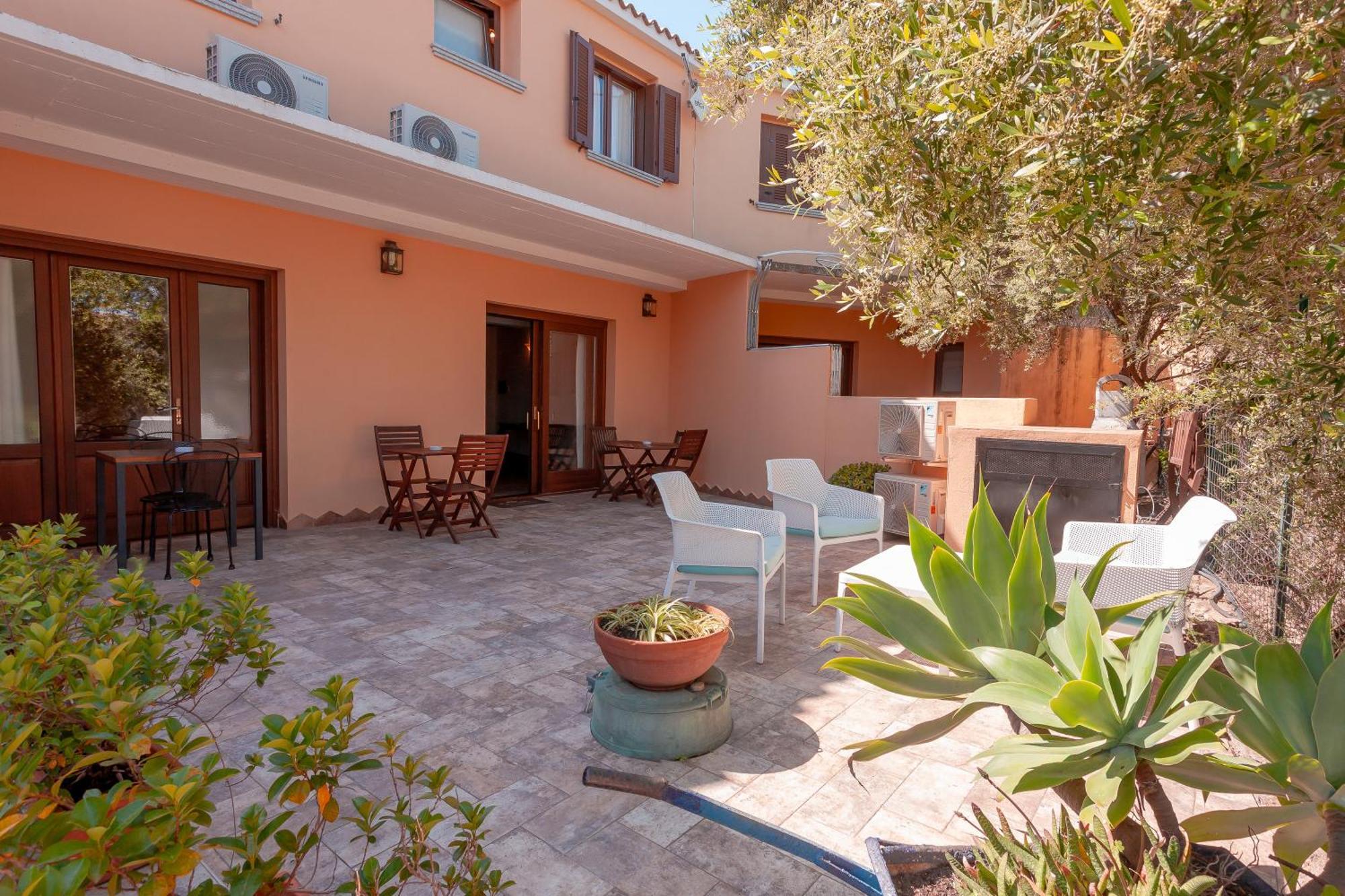 B&B Pettirosso San Teodoro  Buitenkant foto