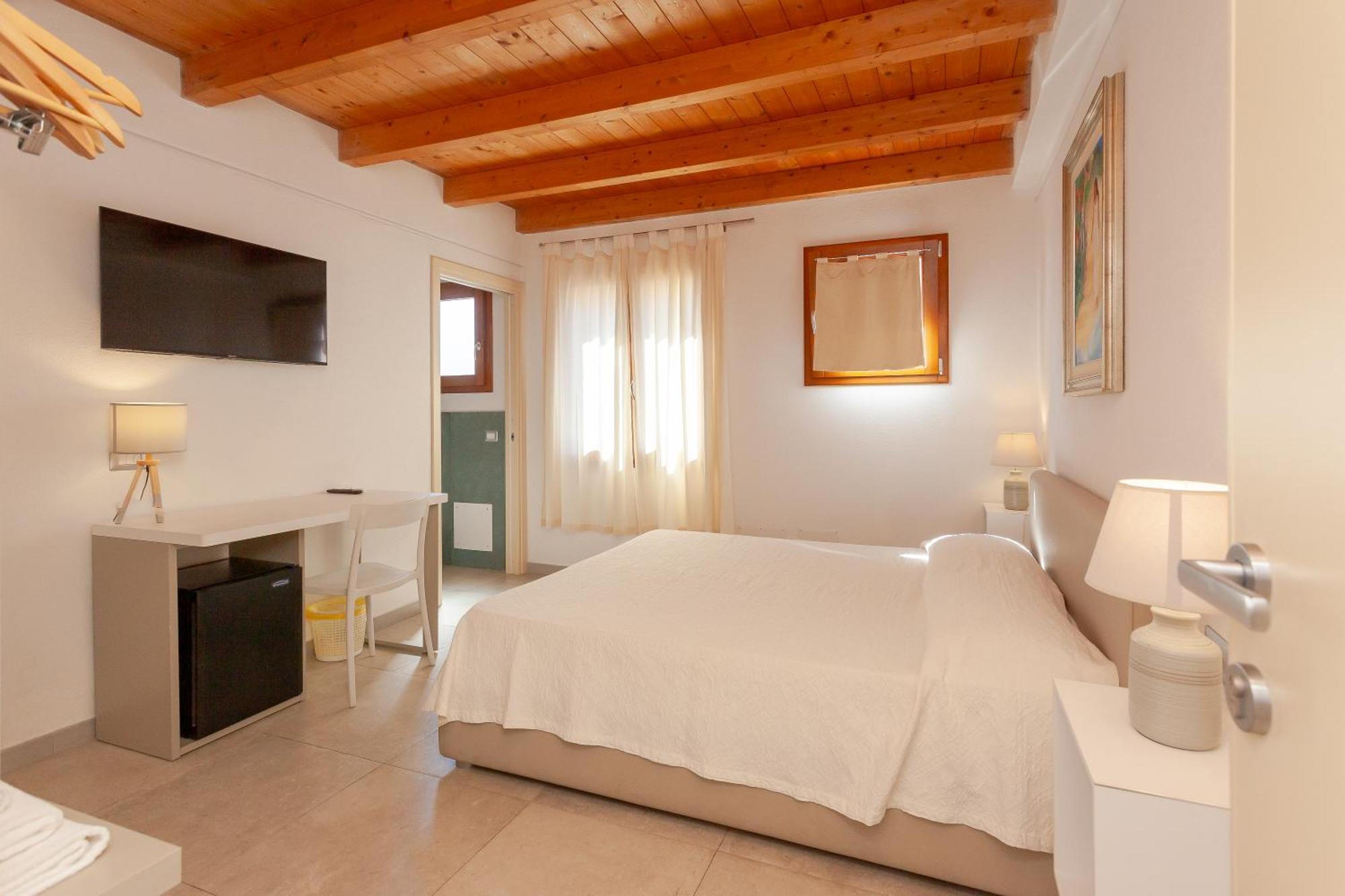 B&B Pettirosso San Teodoro  Buitenkant foto