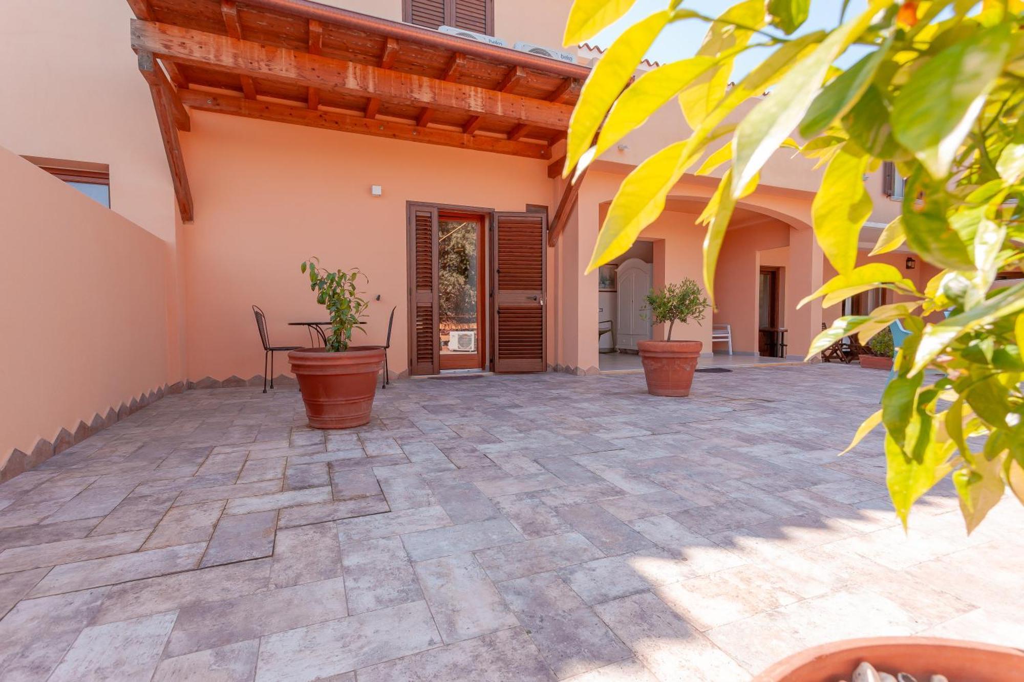 B&B Pettirosso San Teodoro  Buitenkant foto
