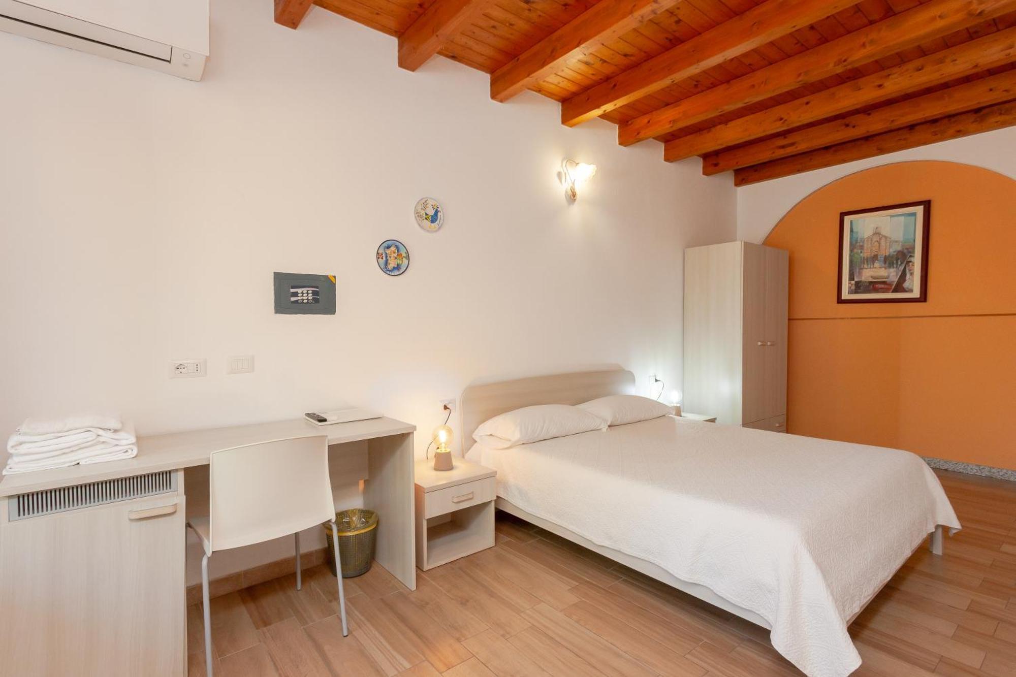 B&B Pettirosso San Teodoro  Buitenkant foto