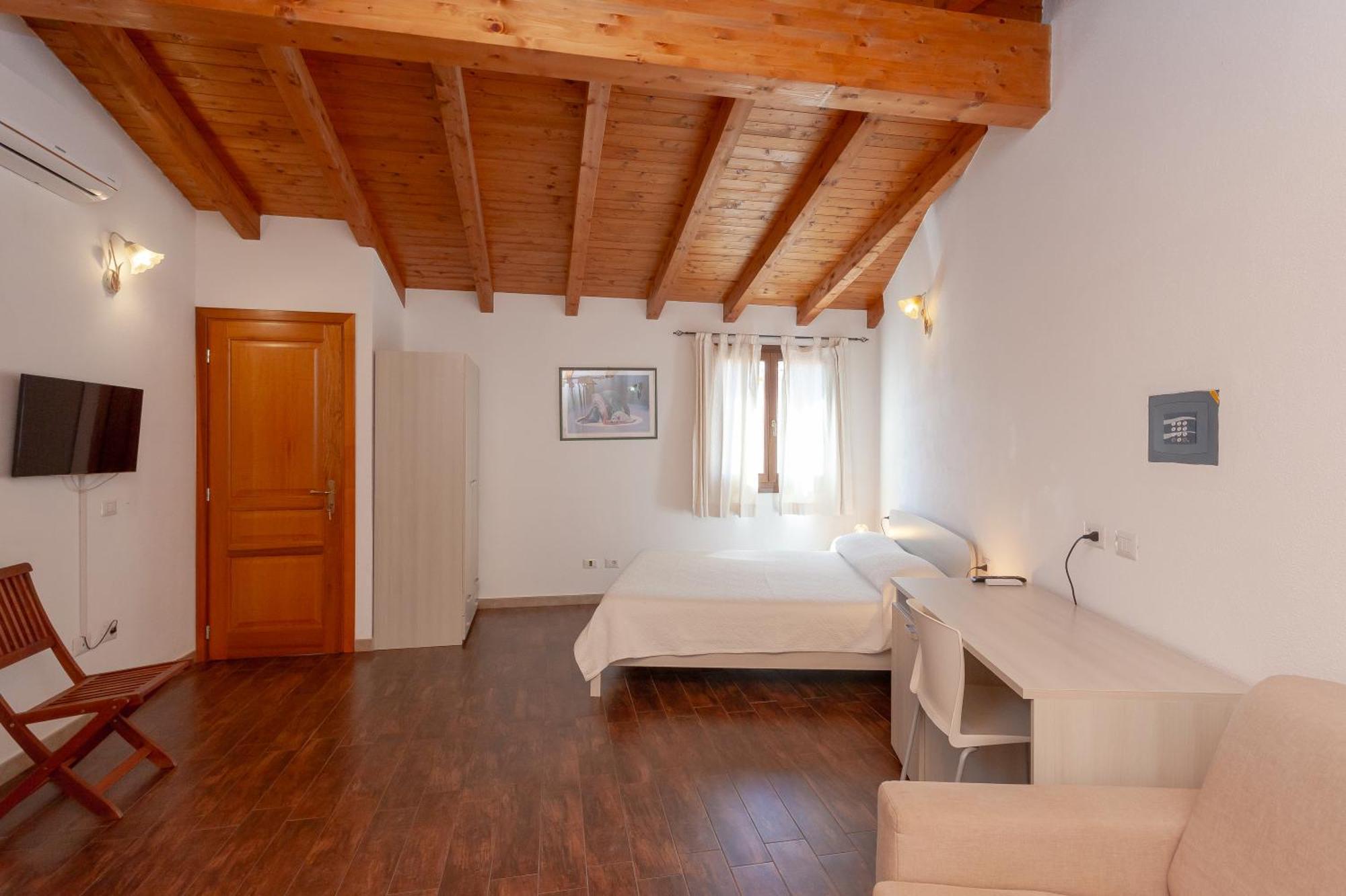B&B Pettirosso San Teodoro  Buitenkant foto