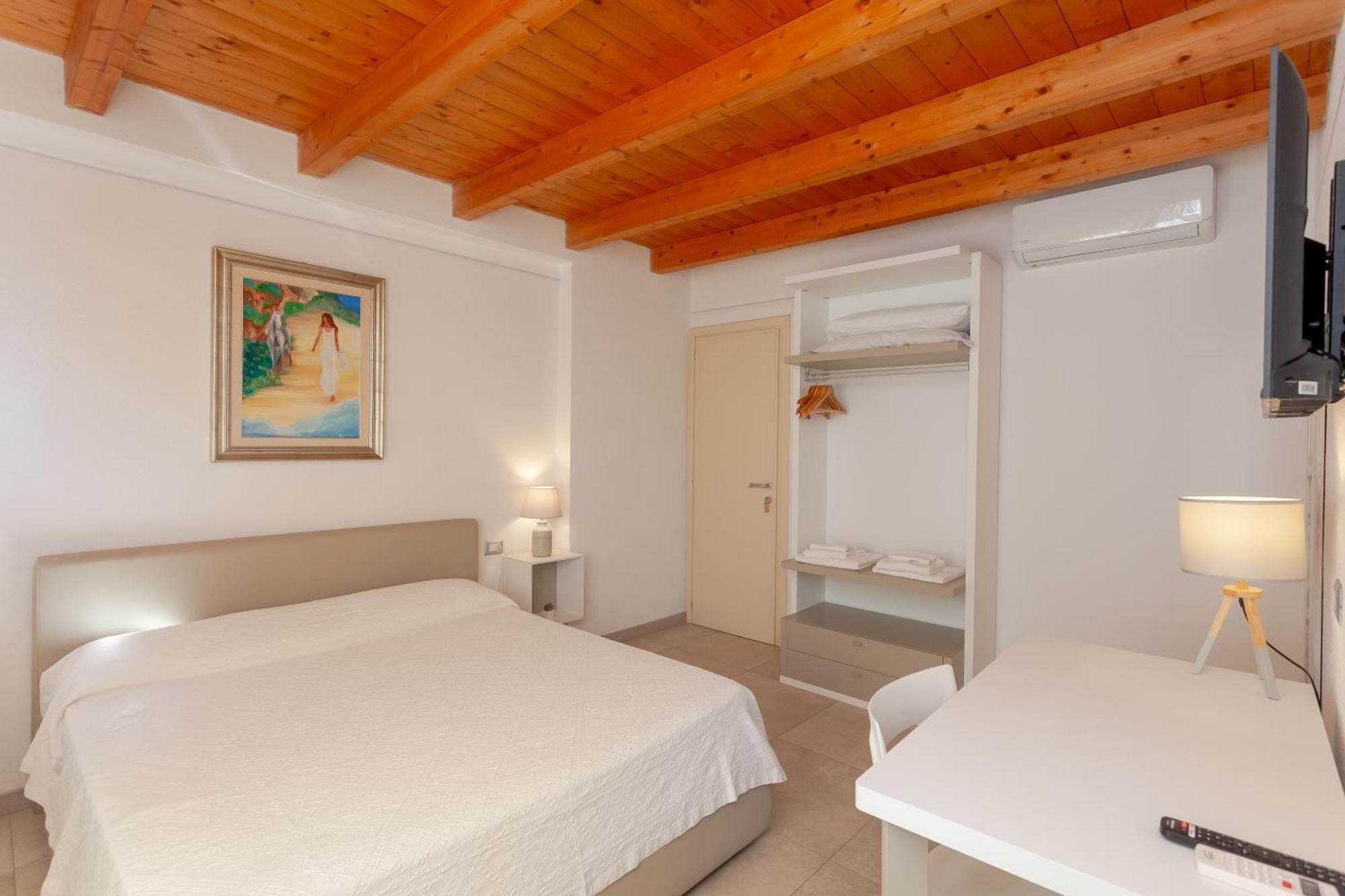 B&B Pettirosso San Teodoro  Buitenkant foto
