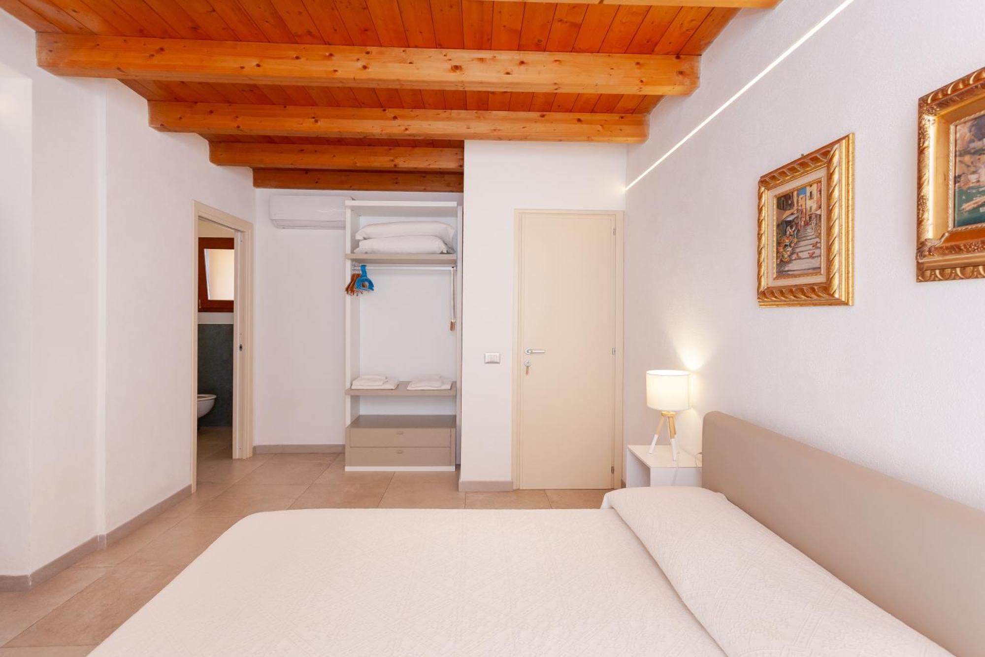 B&B Pettirosso San Teodoro  Buitenkant foto